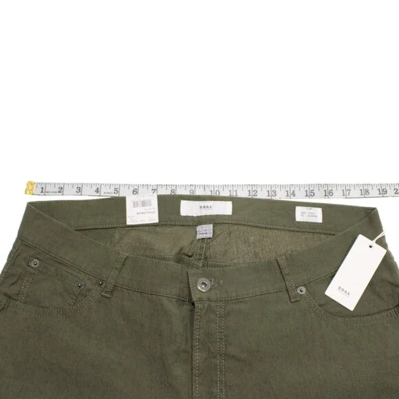 Brax NWT 5 Pocket Jean Cut Pants Size 38 US In Solid Green Cotton Blend Chuck